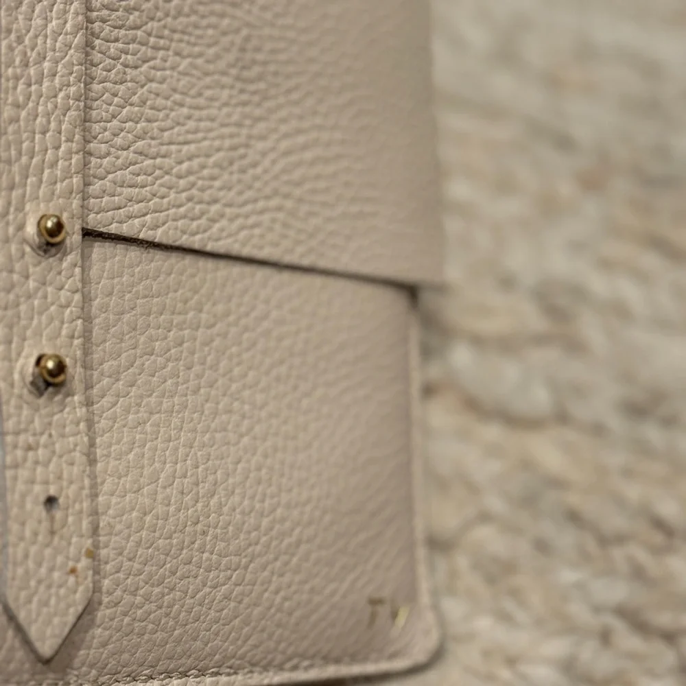 Tablet Folio Case - Cream Leather Sleeve Sheath TV IPad Case